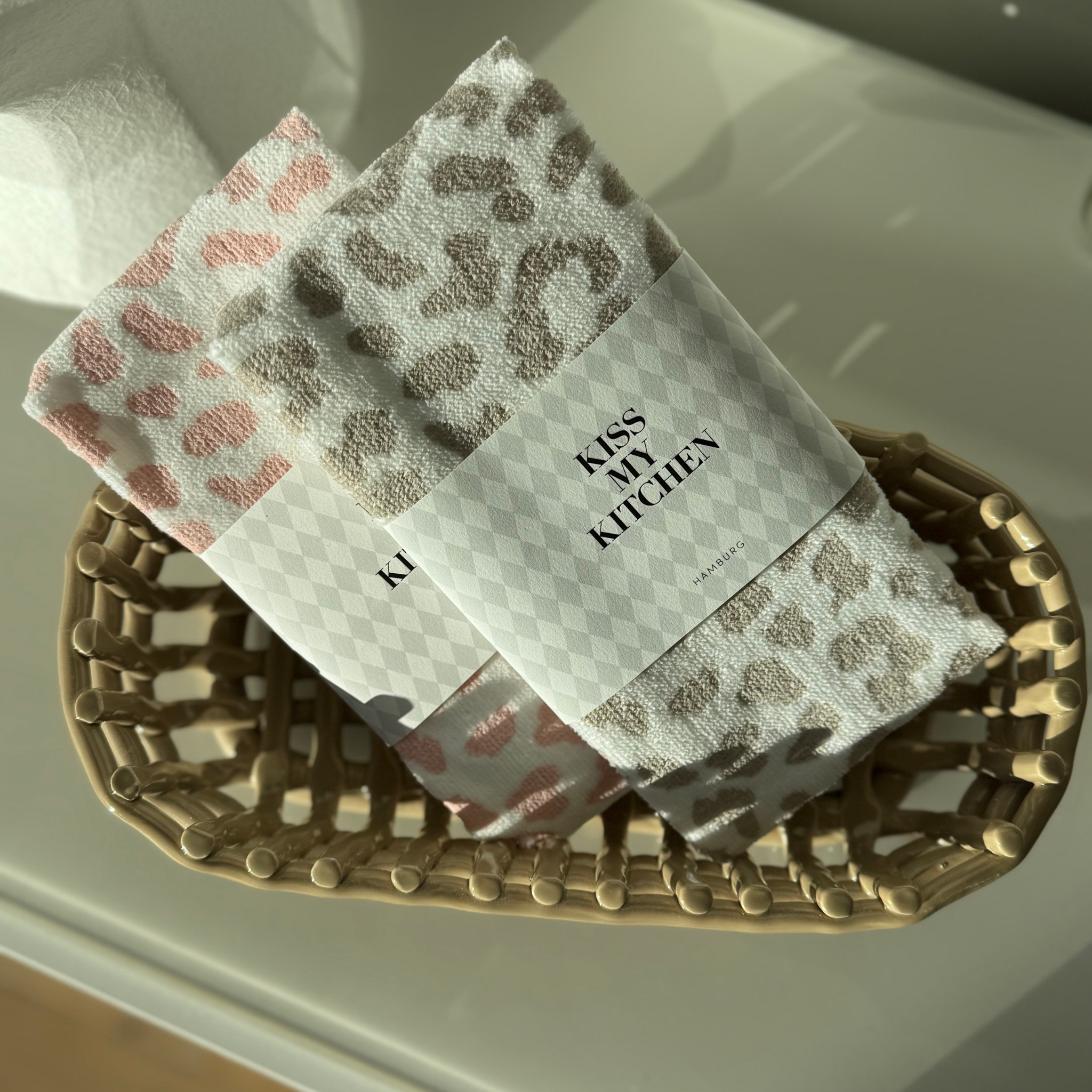 Soft Cotton, Leo white rose